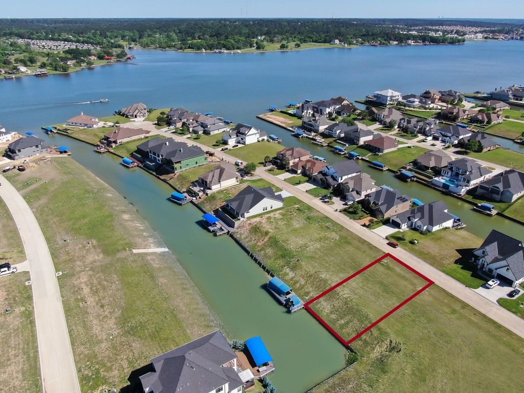 12590 Saint Louis Court, Willis, TX 77318