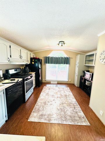 11102 N Landings Road, Monticello, IN 47960