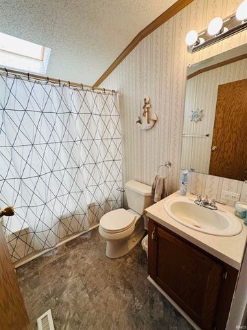 11102 N Landings Road, Monticello, IN 47960