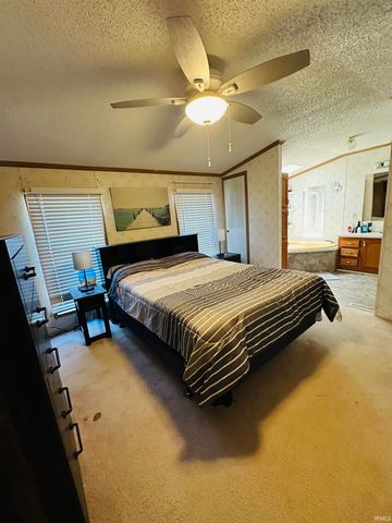 11102 N Landings Road, Monticello, IN 47960