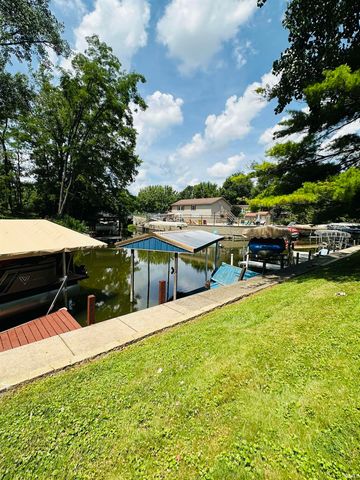 11102 N Landings Road, Monticello, IN 47960