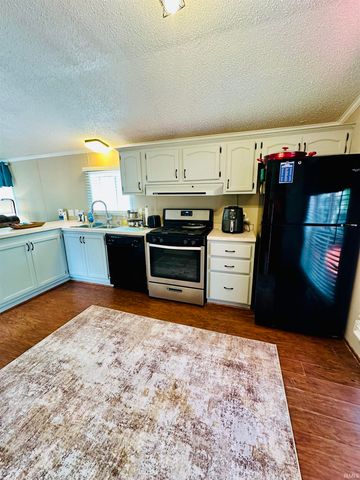 11102 N Landings Road, Monticello, IN 47960