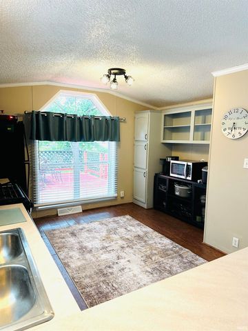 11102 N Landings Road, Monticello, IN 47960