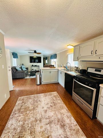 11102 N Landings Road, Monticello, IN 47960