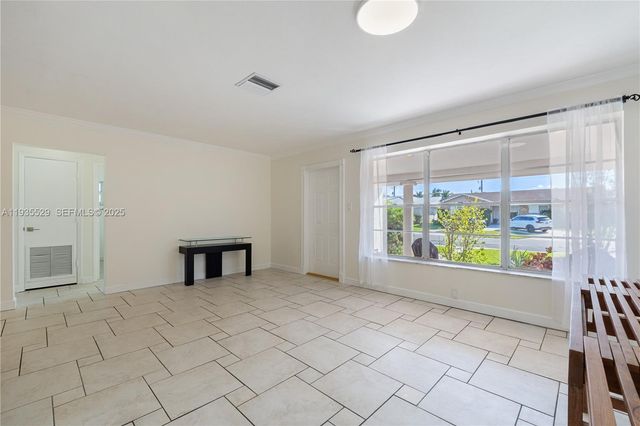 232 SE 6th St, Dania Beach, FL 33004