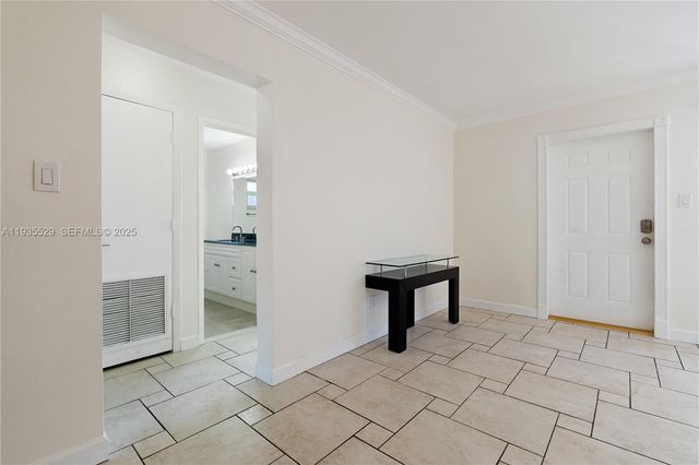 232 SE 6th St, Dania Beach, FL 33004