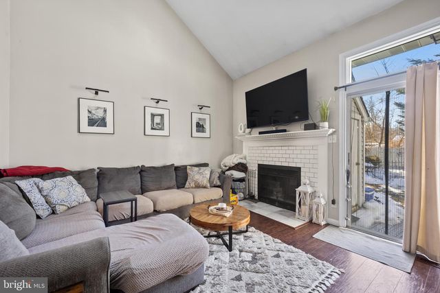 25 APPLEY CT, Cherry Hill, NJ 08002