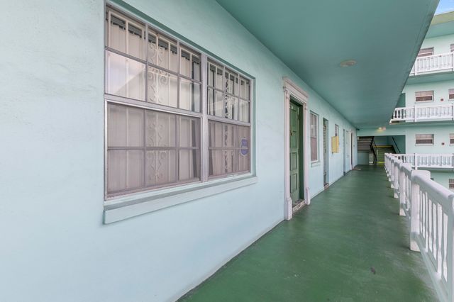 4141 NW 44th Avenue 224, Lauderdale Lakes, FL 33319