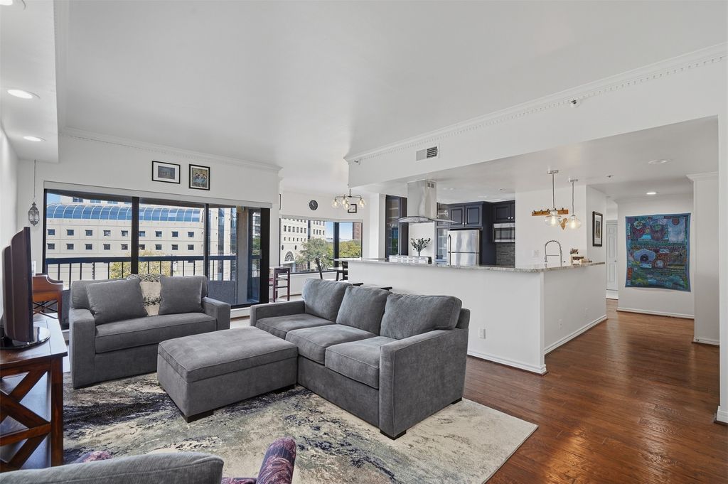 3030 Mckinney Avenue 404, Dallas, TX 75204