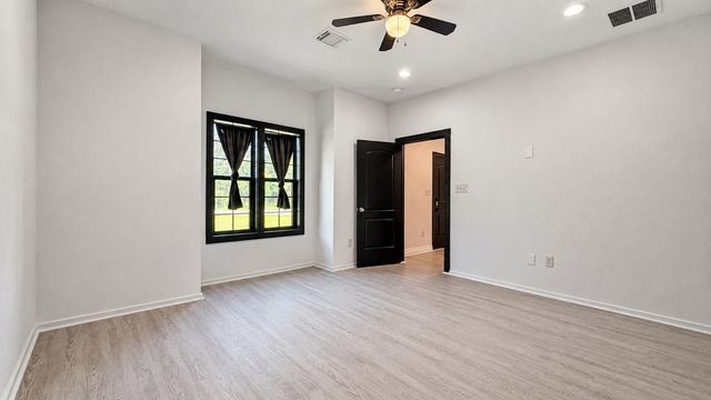 11611 Walraven Drive, Houston, TX 77336