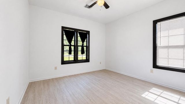 11611 Walraven Drive, Houston, TX 77336