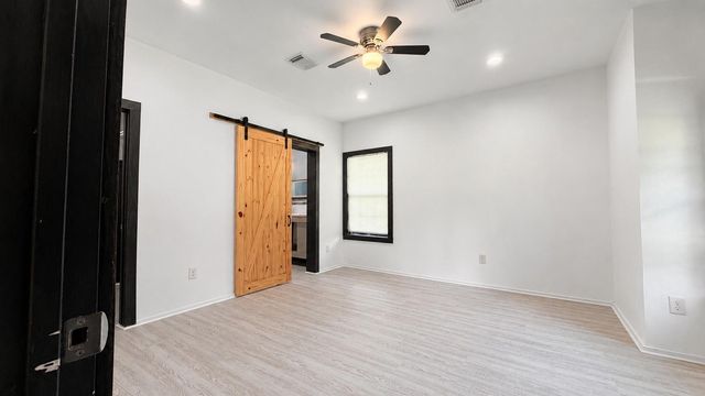 11611 Walraven Drive, Houston, TX 77336