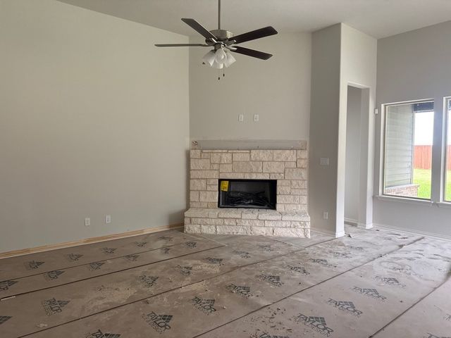 412 Guadeloupe Lane, Springtown, TX 76082