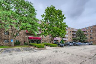 1463 MERCURY Drive 202, Schaumburg, IL 60193