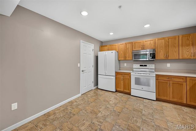 2562 Coppergate Square Drive F, St Louis, MO 63129