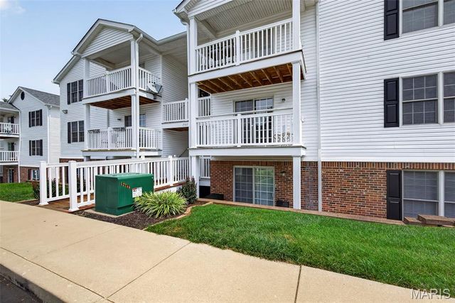 2562 Coppergate Square Drive F, St Louis, MO 63129
