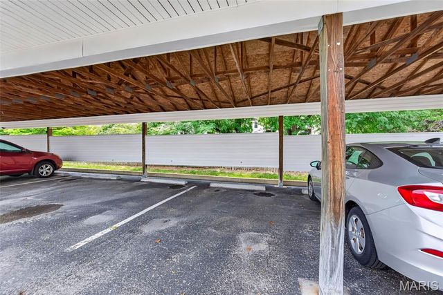 2562 Coppergate Square Drive F, St Louis, MO 63129