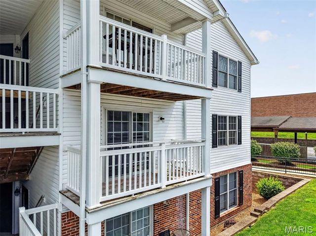 2562 Coppergate Square Drive F, St Louis, MO 63129