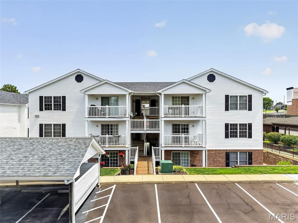 2562 Coppergate Square Drive F, St Louis, MO 63129