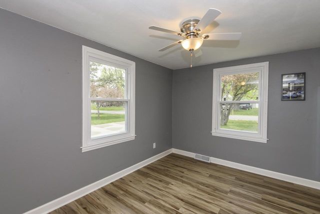 W271N2563 Pear Tree LANE, Pewaukee, WI 53072