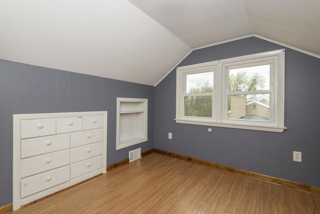 W271N2563 Pear Tree LANE, Pewaukee, WI 53072