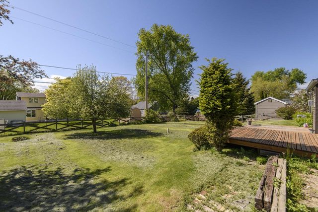 W271N2563 Pear Tree LANE, Pewaukee, WI 53072