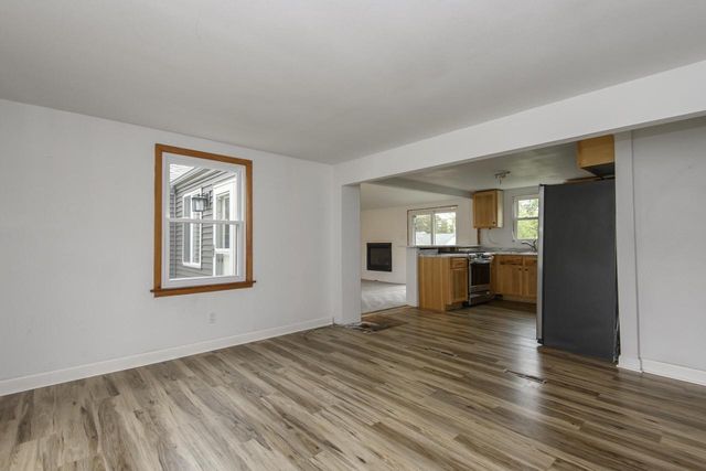 W271N2563 Pear Tree LANE, Pewaukee, WI 53072