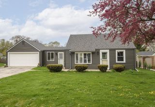 W271N2563 Pear Tree LANE, Pewaukee, WI 53072