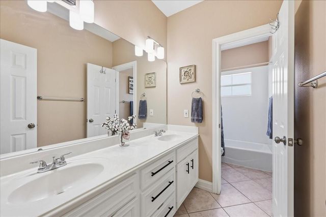 6330 Chasse Stone, Orange, TX 77632