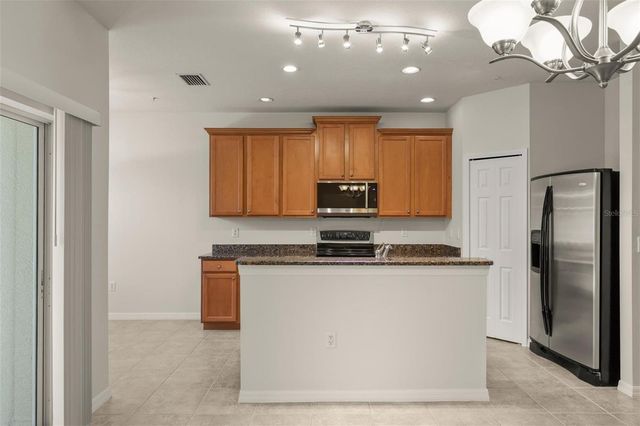 3717 PARKRIDGE CIRCLE 6-102, Sarasota, FL 34243