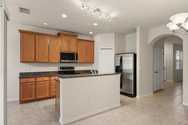 3717 PARKRIDGE CIRCLE 6-102, Sarasota, FL 34243
