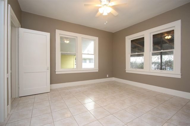 1127 Walling Street, Houston, TX 77009