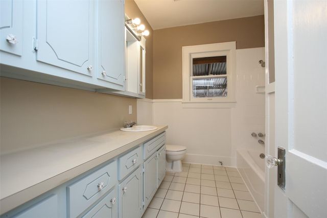 1127 Walling Street, Houston, TX 77009