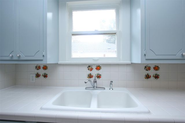 1127 Walling Street, Houston, TX 77009