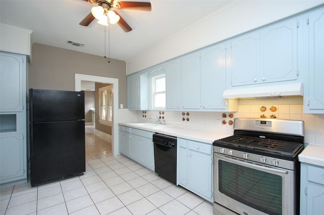 1127 Walling Street, Houston, TX 77009