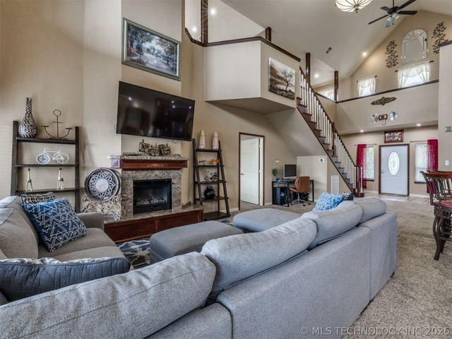 332 E Highland Avenue, Eufaula, OK 74432