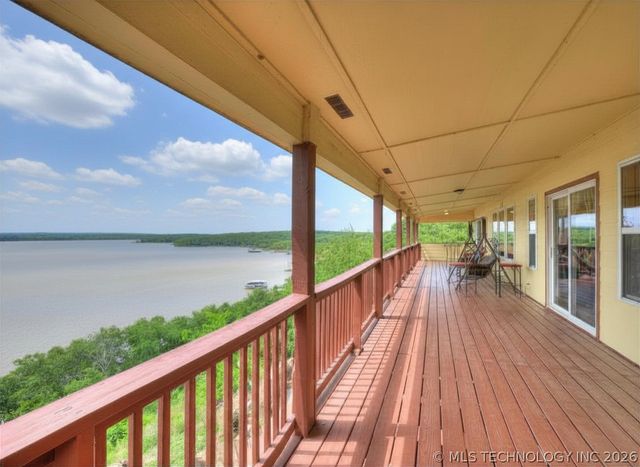 332 E Highland Avenue, Eufaula, OK 74432