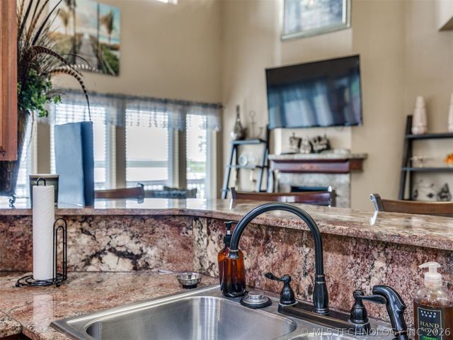 332 E Highland Avenue, Eufaula, OK 74432