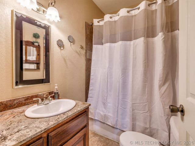 332 E Highland Avenue, Eufaula, OK 74432