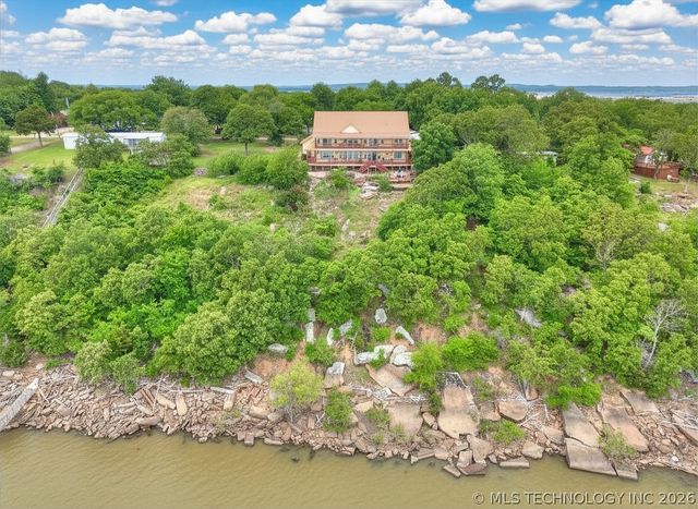 332 E Highland Avenue, Eufaula, OK 74432