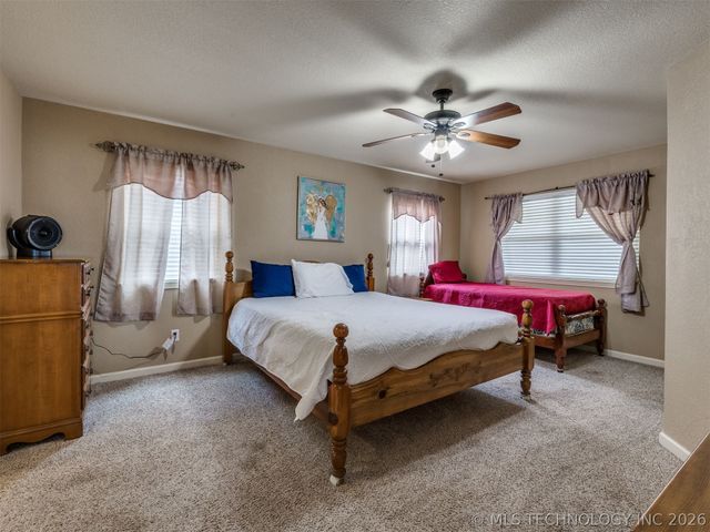 332 E Highland Avenue, Eufaula, OK 74432