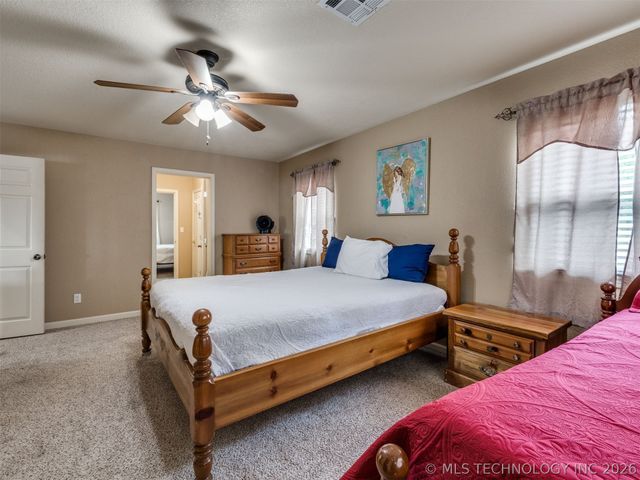 332 E Highland Avenue, Eufaula, OK 74432