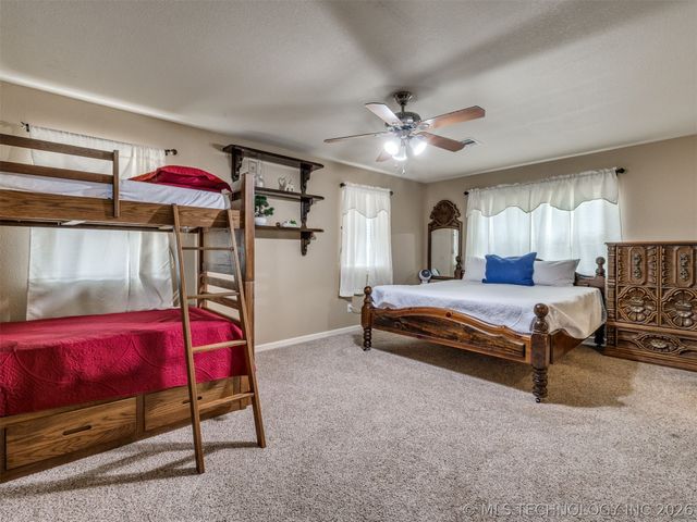 332 E Highland Avenue, Eufaula, OK 74432