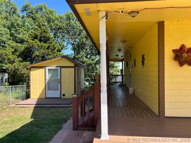 332 E Highland Avenue, Eufaula, OK 74432