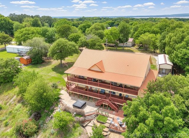 332 E Highland Avenue, Eufaula, OK 74432
