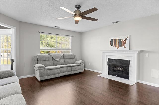 2016 Coral Ivy LN, Chesapeake, VA 23323