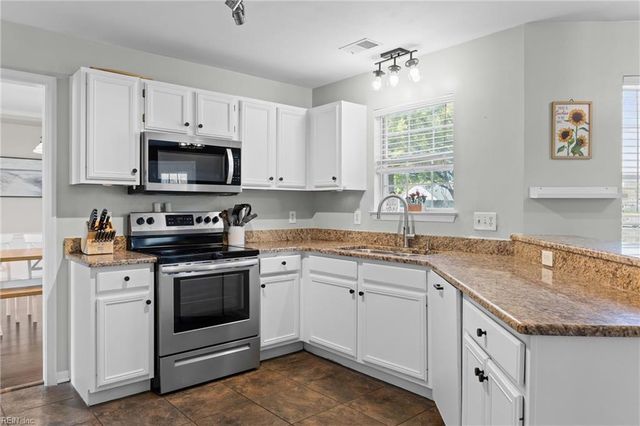 2016 Coral Ivy LN, Chesapeake, VA 23323