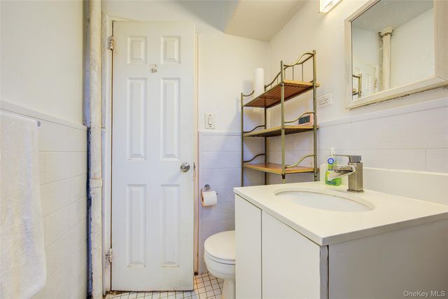 83-40 Austin Street 3X, Kew Gardens, NY 11435