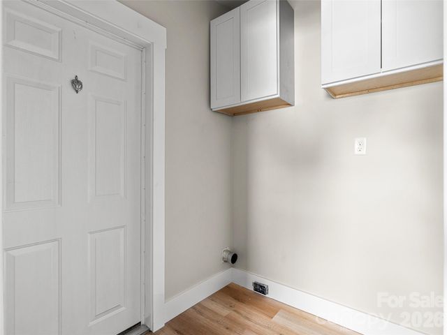 448 Riverwind Drive, Hendersonville, NC 28739