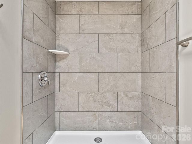 448 Riverwind Drive, Hendersonville, NC 28739